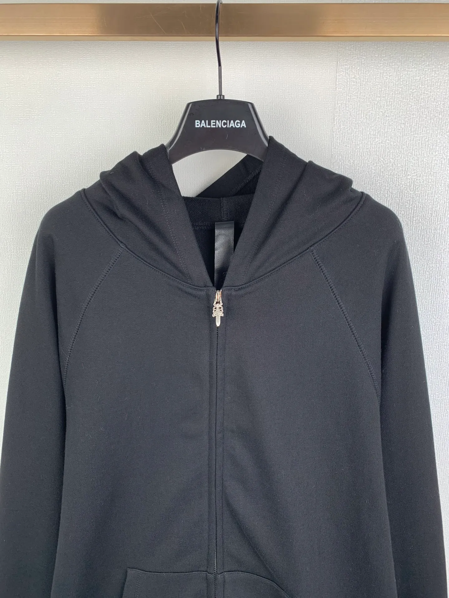 P480 Chrome Hearts 25SS solid color hooded embroidered letter sweatshirt, genuine product purchased and developed by 22939, 420g 100% cotton combed cotton fabric, 440g 1*1 matching high-end fashion brand rib, fabric wash, imported embroidery, customized 1:1 leather strip, customized 1:1 nameplate, customized 1:1 zipper, customized 1:1 trademark, loose version Size: S M L